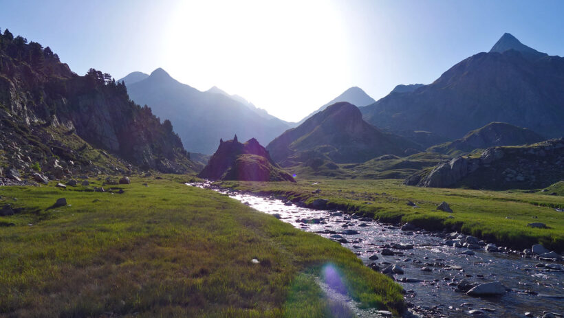 Auenlandschaft auf dem GR 11 nahe dem Refugio Respomuso